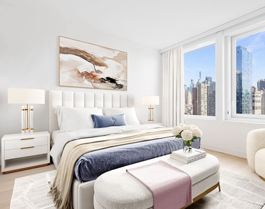 555 West 38th Street - Photo Thumbnail 1