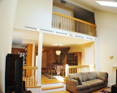 3 Collins Dr - Photo Thumbnail 2