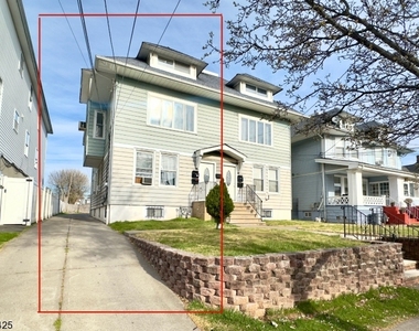 237 Orchard St - Photo Thumbnail 8