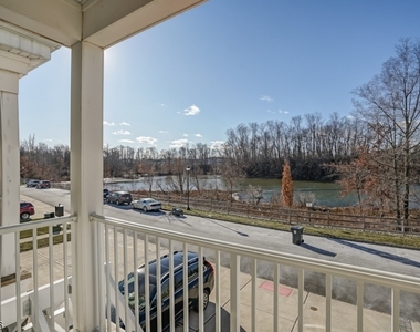 408 Waterview Ct - Photo Thumbnail 1