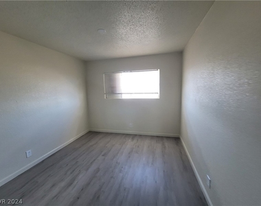 3749 Ponderosa Avenue - Photo Thumbnail 28