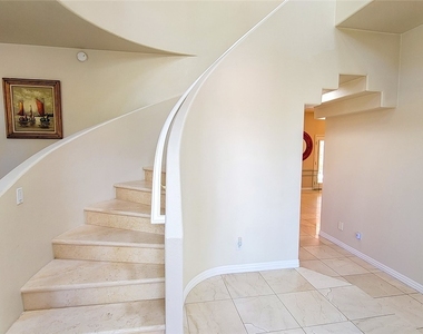 8129 Desert Jewel Circle - Photo Thumbnail 15