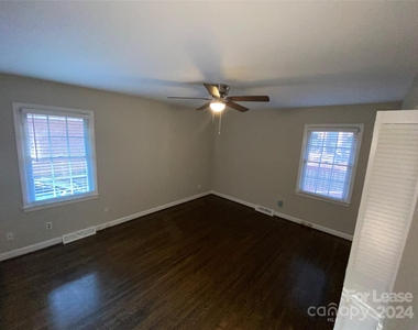 1427 Woodberry Road - Photo Thumbnail 12