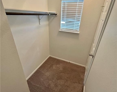 112 W Vega Lane - Photo Thumbnail 44