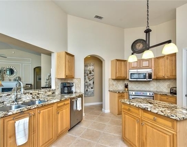 3296 Twilight Ln - Photo Thumbnail 6