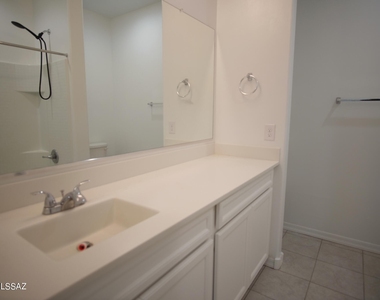 12384 N Amberwood Place - Photo Thumbnail 25