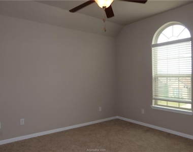 2608 Kinnersley Court - Photo Thumbnail 16