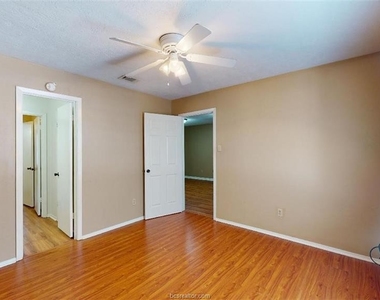 805 San Pedro Drive - Photo Thumbnail 15