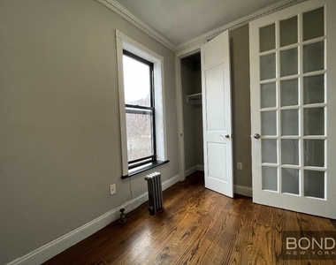 212 East 105th Street - Photo Thumbnail 5