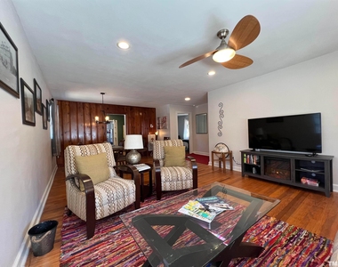 2514 Bedford Avenue - Photo Thumbnail 13