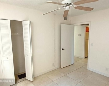 9230 Lagoon Pl - Photo Thumbnail 11