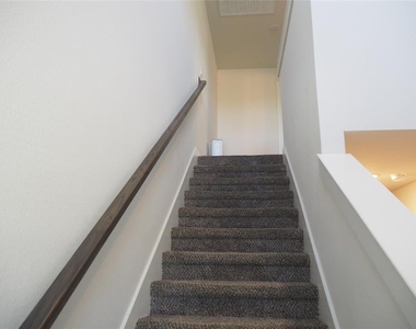 1220 Elva Warren Street - Photo Thumbnail 10