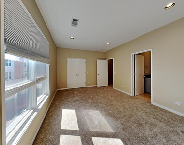 2914 Woodside Street - Photo Thumbnail 12