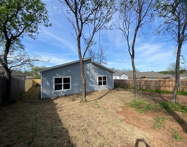 5521 Diaz Avenue - Photo Thumbnail 23