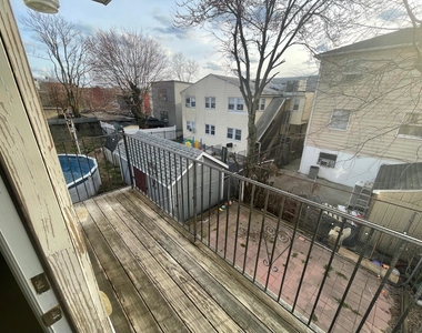 121 Neptune Ave - Photo Thumbnail 12