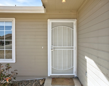 6268 N Reata Drive - Photo Thumbnail 1