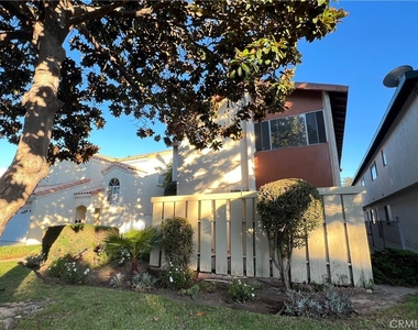 1336 Engracia Avenue - Photo Thumbnail 17