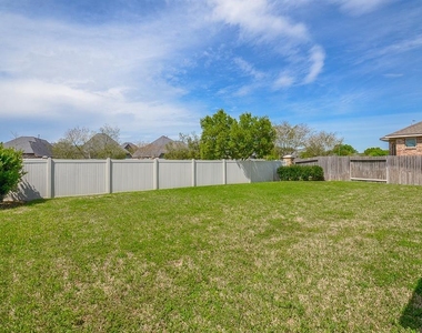 18 Fountain Bend Lane - Photo Thumbnail 31