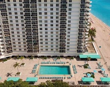 3725 S Ocean Dr - Photo Thumbnail 15