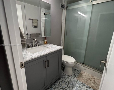 3725 S Ocean Dr - Photo Thumbnail 6