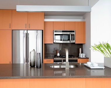 8 Spruce Street - Photo Thumbnail 1