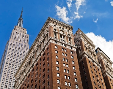 34th St - Herald Square - Midtown Manhattan - Photo Thumbnail 12