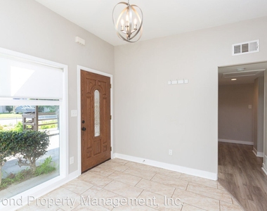 992 Helix Ave - Photo Thumbnail 4