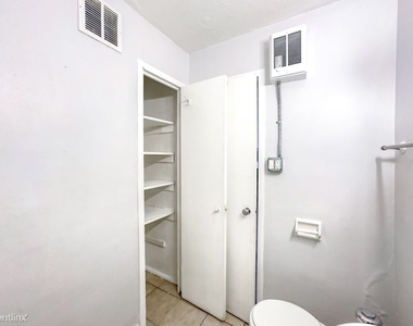 7333 N. Ridge, Unit A115 - Photo Thumbnail 8