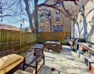 53 Linden Street - Photo Thumbnail 12