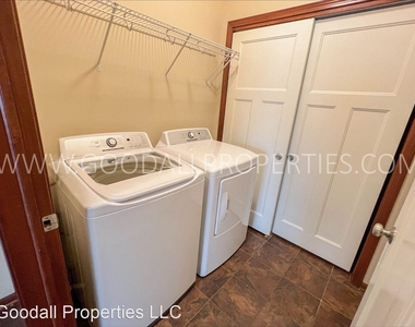 1211 Ne Windsor Dr Unit 105 - Photo Thumbnail 7