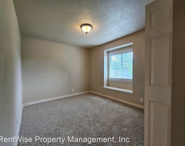 7347 E Nottingham Lane - Photo Thumbnail 8