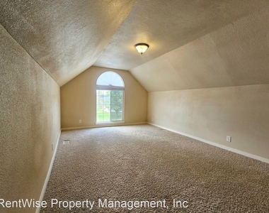 7347 E Nottingham Lane - Photo Thumbnail 10