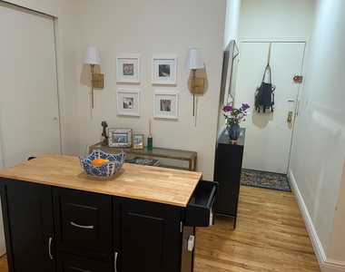 295 Park Avenue South - Photo Thumbnail 5