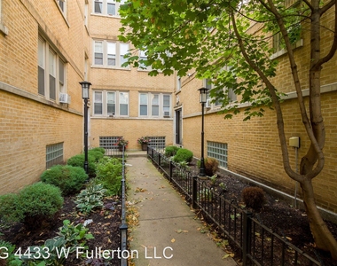 4433 W Fullerton Ave - Photo Thumbnail 22