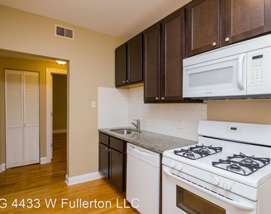 4433 W Fullerton Ave - Photo Thumbnail 11