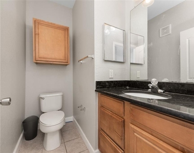 6111 Metrowest Boulevard - Photo Thumbnail 10