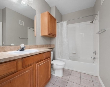 6111 Metrowest Boulevard - Photo Thumbnail 18