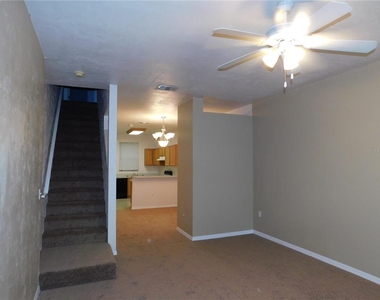 3901 Sw 20 Avenue - Photo Thumbnail 2