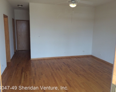 4047-4049 N. Sheridan Road - Photo Thumbnail 15