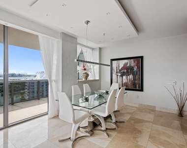 5875 Collins Ave - Photo Thumbnail 8