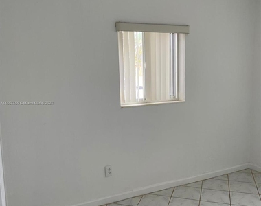 12600 Sw 188th St - Photo Thumbnail 12