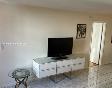 1300 Ne Miami Gardens Dr - Photo Thumbnail 3