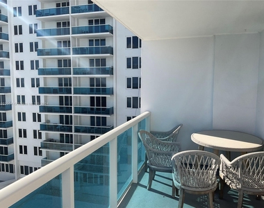 2301 Collins Ave - Photo Thumbnail 19