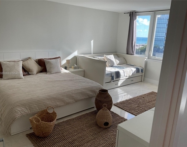 2301 Collins Ave - Photo Thumbnail 22