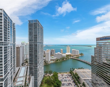 500 Brickell Ave - Photo Thumbnail 28