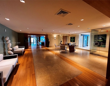 900 Biscayne Blvd - Photo Thumbnail 25