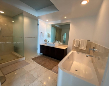 150 Sunny Isles Blvd - Photo Thumbnail 17