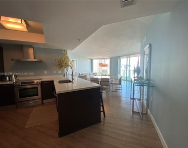 150 Sunny Isles Blvd - Photo Thumbnail 11