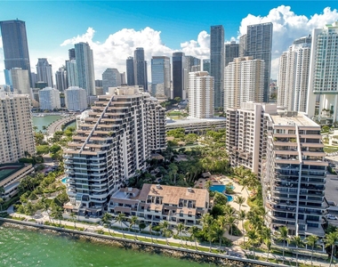 520 Brickell Key Dr - Photo Thumbnail 0