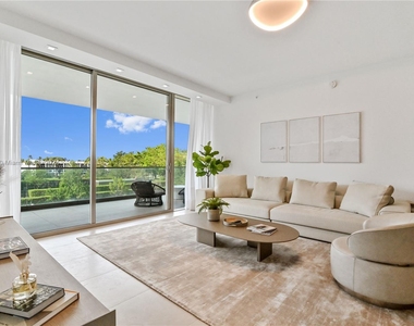 10203 Collins Ave - Photo Thumbnail 10